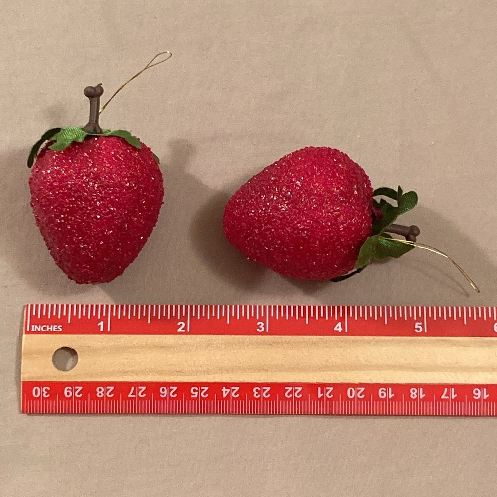 Set Of 19 Vintage Strawberry Ornaments - Picture 12 of 12